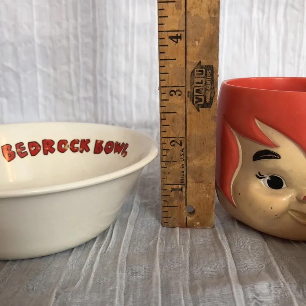 Vintage Flintstones Pebbles plastic cup & bowl & Barney & Dino water squirters - Picture 13 of 16